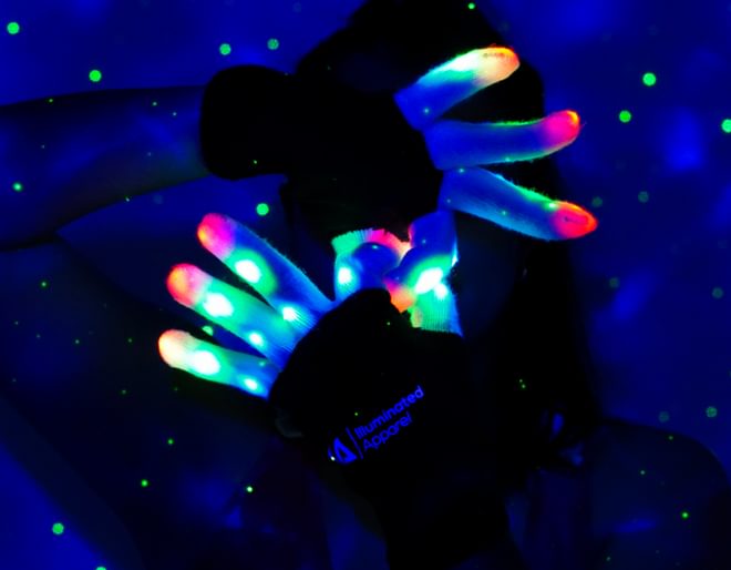 LED Light Up Gloves Age 8 to 13 Brilliant Childrens Presents