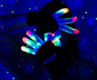 Illuminated LED light up gloves