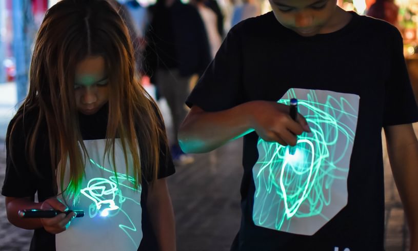 Black Interactive Glow T-Shirt in dark Age 9 - 11