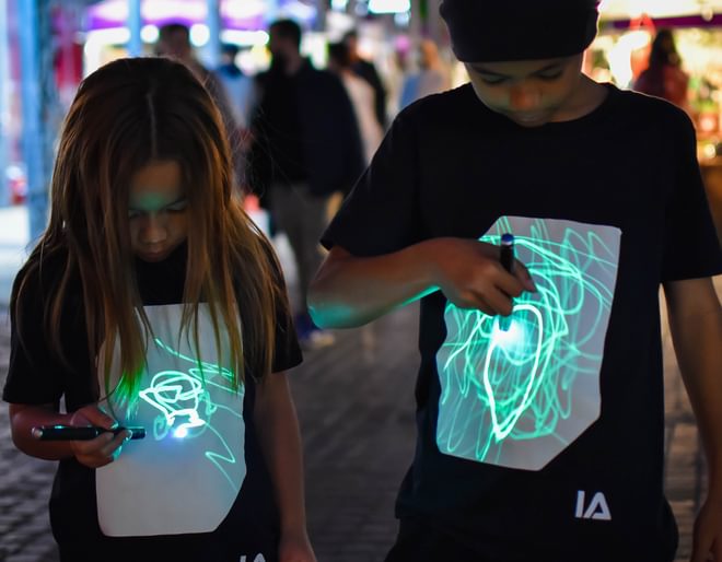 Black Interactive Glow T-Shirt in dark Age 9 - 11