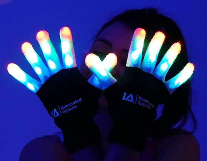 Led light up gloves