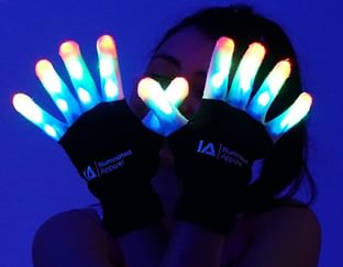 Led light up gloves